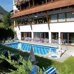 Montana Hotel 4*