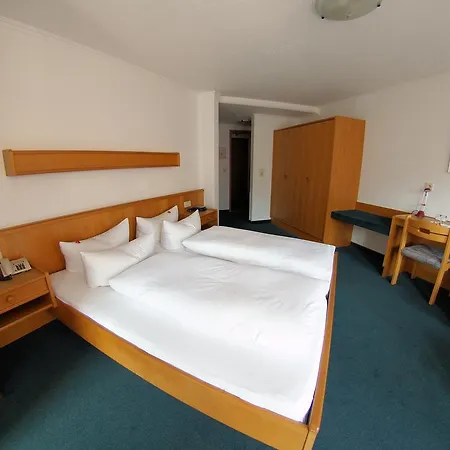 Montana Otel Arzl im Pitztal